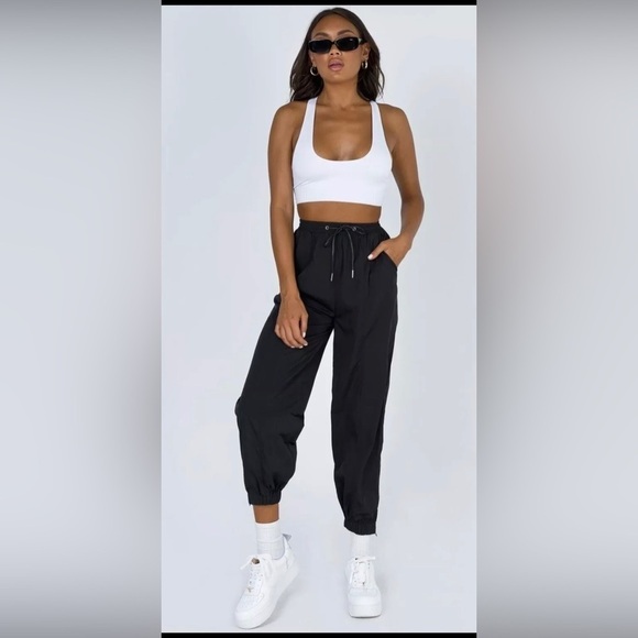 NWT Princess Polly The Trixi Black Pant , size 6 - Picture 1 of 9